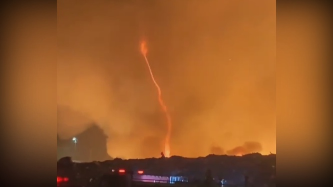 Image from: Towering flames, thick smoke as major fire engulfs Semarang landfill