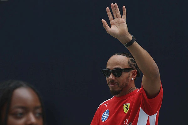 Image from: Lewis Hamilton suggests Ferrari need leadership changes but backs Vasseur