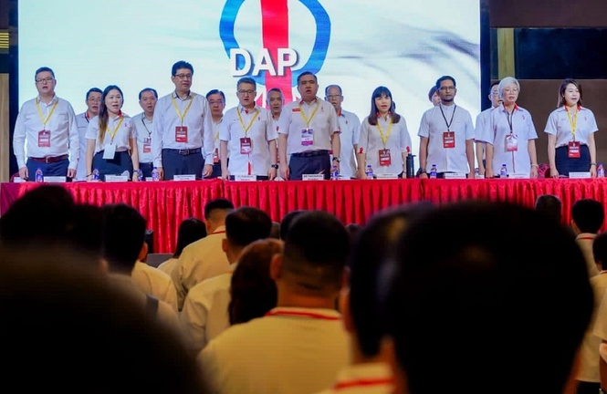 ‘DAP should stay on and fight’