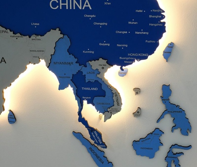 Shadows between the dashes: How Southeast Asian claimants navigate the South China Sea