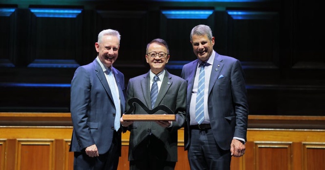 Tan Sri Sir Dr Jeffrey Cheah Awarded Global Impact in Education by Victoria University