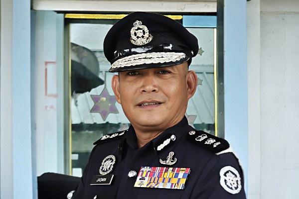 Sexual crimes against girl, 14: 3 teenage boys held