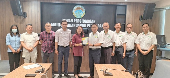 High-risk Penampang panel mooted
