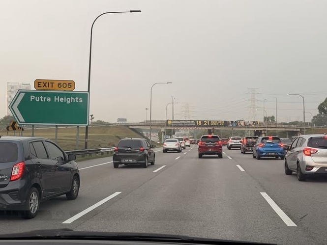 Persistent traffic congestion sparks debate despite WFH arrangements