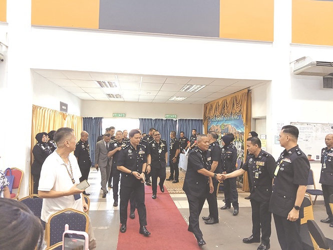 Cops urged to discard stigma on counselling