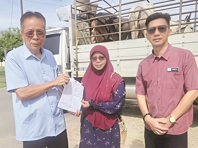 Bingkor rep donates to mosques