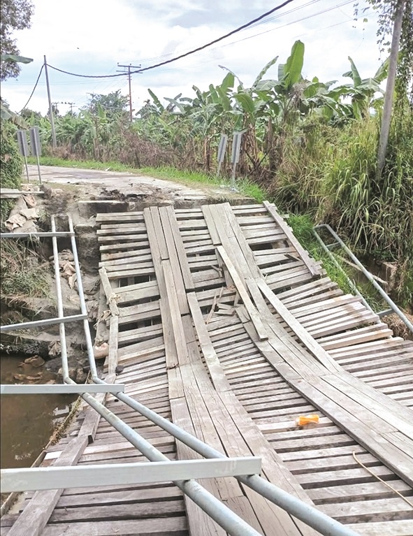 Jalan Kampung Tigot kembali dibuka