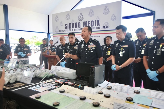 Sindiket kad pengenalan palsu tumpas, 9 ditahan