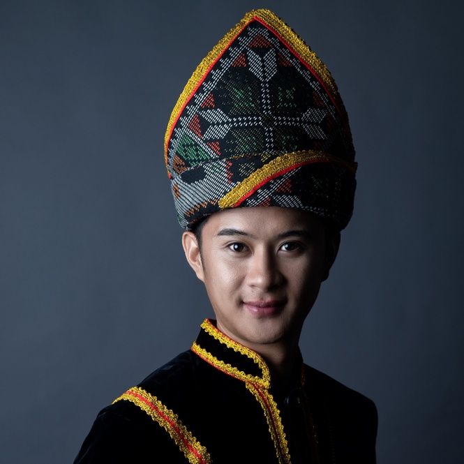 Sabahan educator wins regional Cambridge award