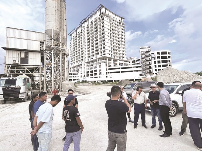 Poser over ‘illegal’ concrete making operation