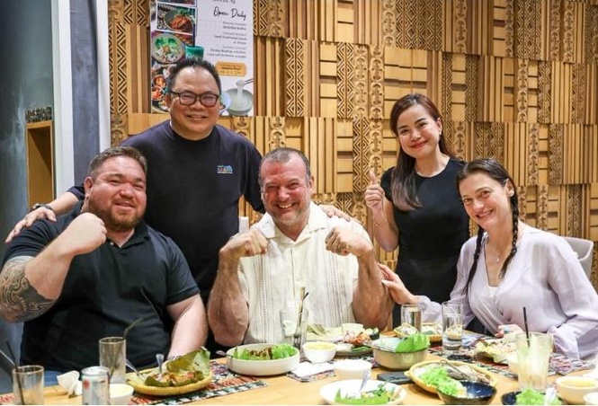 Arm wrestling champion Devon Larratt discovers Sabah