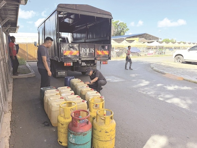Fuel, LPG seized in Semporna ops