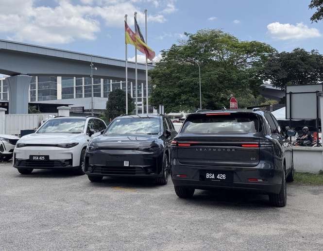 Stellantis CEO Antonio Filosa Only Wants To Invest In JEEP, RAM, FIAT & Peugeot