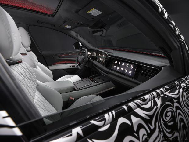 Studio photo, interior, steering wheel, digital stage, front sport seats audi q9