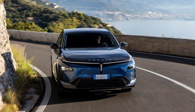 Image from: New Lancia Gamma Makes World Premiere: Italian Fastback Crossover Reborn On STLA Medium Architecture