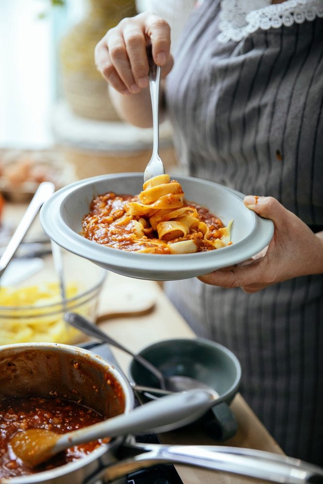 Cheap Grocery List for a Family of Four: 8 Staples That Stretch Across Multiple Meals