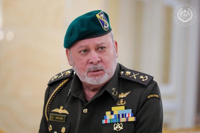 Image from: Sultan Ibrahim mahu keselamatan lapangan terbang, pintu masuk dipertingkat