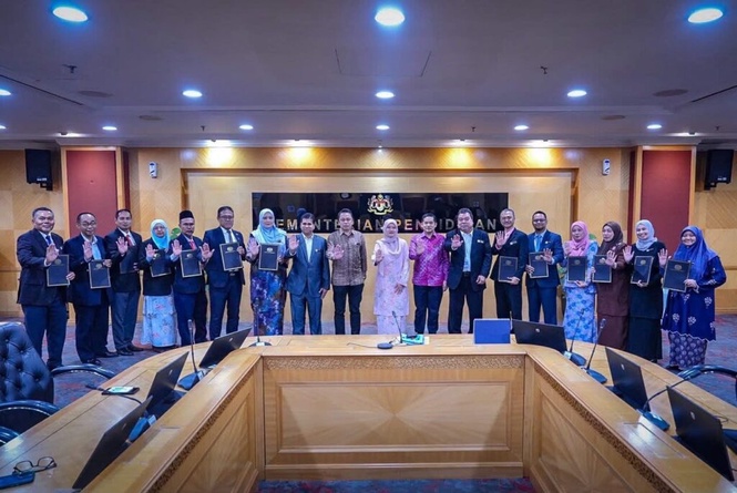 Image from: Peruntukan sekolah bukan untuk cantikkan bangunan semata-mata
