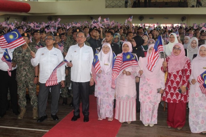 Image from: Kalau tidak salah, pertahankan, kalau salah, dakwa – Anwar