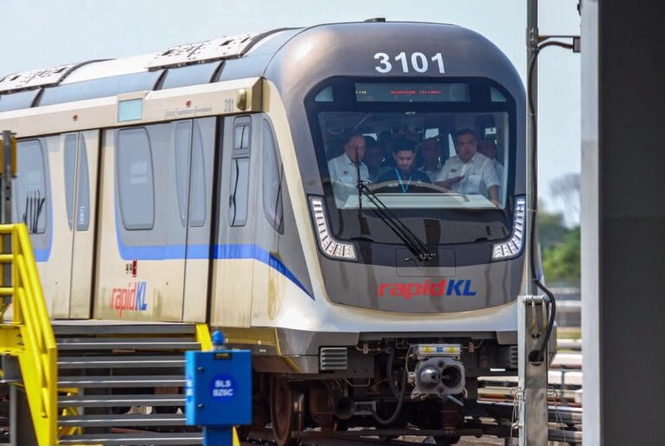 Image from: Perkhidmatan percuma LRT3 Shah Alam dilanjut hingga 14 Ogos