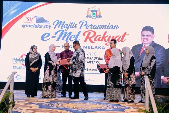 Image from: Melaka negeri pertama lancar E-Mel Rakyat