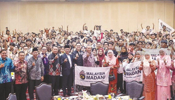 Image from: Tekad Tok Min bangunkan ekonomi penduduk Linggi