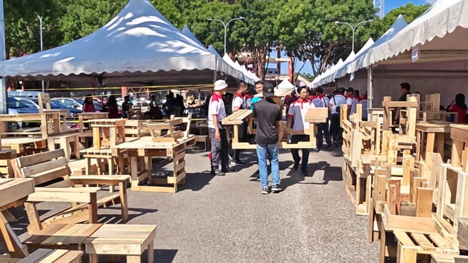 Image from: 1,200 palet terpakai jadi perabot, cipta rekod baharu MBOR