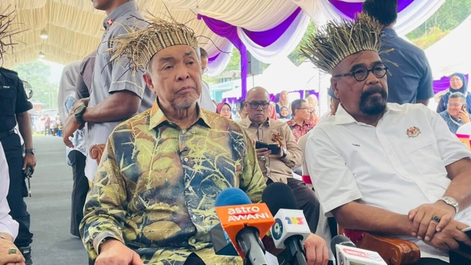 Image from: Saya harap berlapang dada, berfikiran terbuka penuhi jemputan Pas – Presiden UMNO