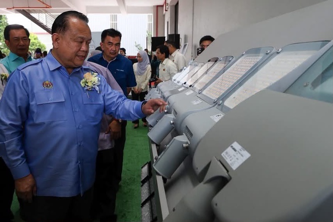 Image from: Pelaburan lampu solar ISLED perlu tepati standard