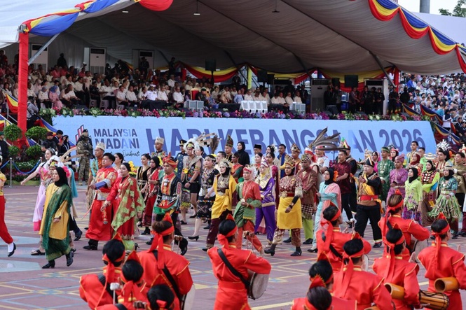 Image from: Lebih 100,000 rakyat meriahkan sambutan merdeka di Putrajaya