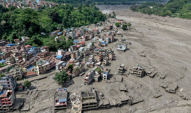 Image from: Banjir Nepal: Keluarga rakyat Malaysia hilang rayu hantar pasukan SAR segera