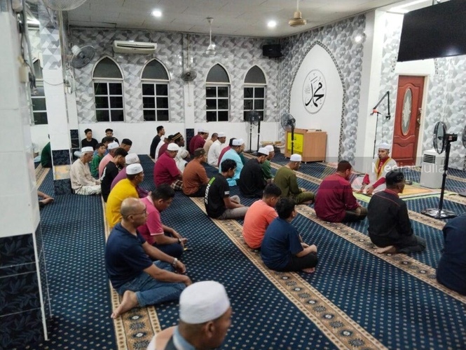 Image from: Imam 33 tahun pikat orang muda ke masjid