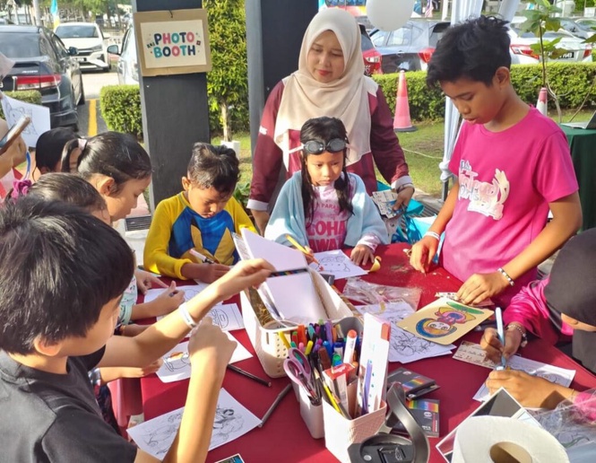 Image from: Sibuk cari rezeki jangan sampai emosi anak terabai