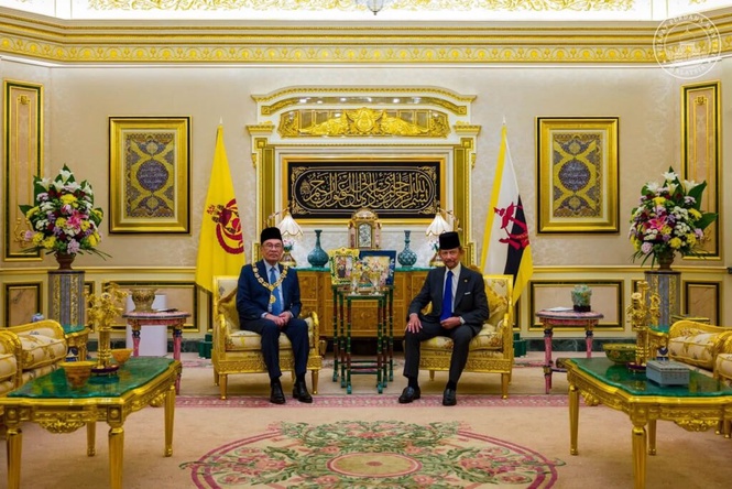 Image from: Anwar, Sultan Brunei adakan pertemuan empat mata sempena ALC-27