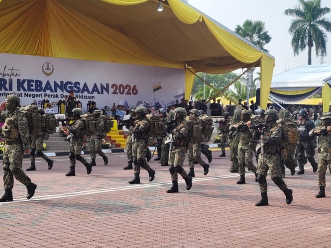 Image from: Sultan Nazrin meriahkan sambutan Hari Kebangsaan