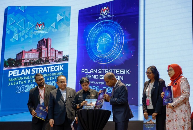 Image from: RUU Kebebasan Maklumat diteliti semula Jawatankuasa Pilihan Khas Parlimen