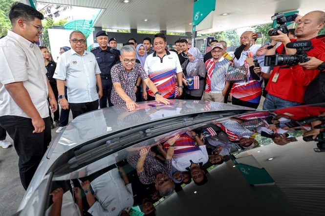 Image from: Bas, tren kendalian Prasarana beroperasi 24 jam sempena Hari Kebangsaan