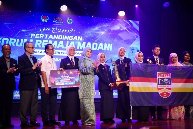 Image from: Generasi matang tahu cara berbeza pandangan – Fadhlina