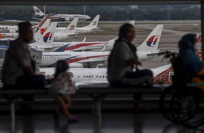 Image from: Hari Kebangsaan: Pelepasan, pendaratan pesawat di KLIA dihentikan sementara