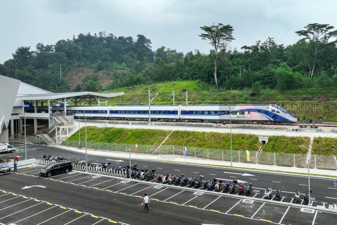 Image from: Anthony ‘cabar’ MRL, CCCC siapkan baki 5 peratus projek ECRL Disember ini