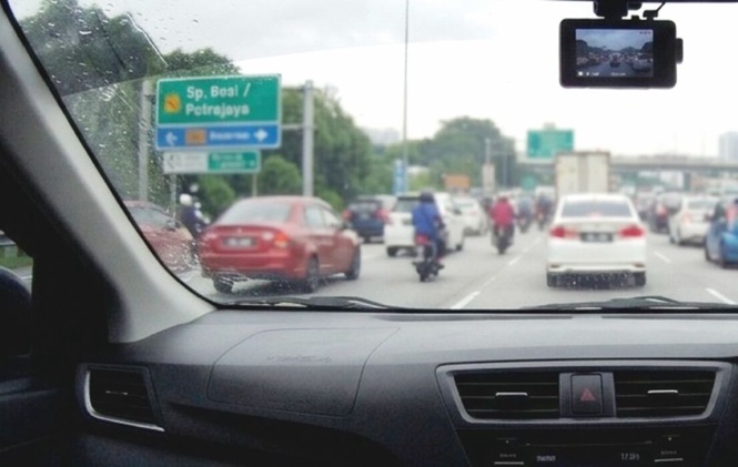 Image from: Dashcam jadi pelindung tambahan di jalan raya