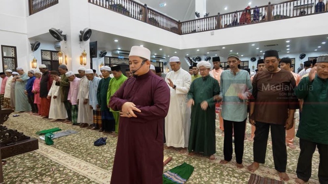 Image from: Imam muda ‘tarik belia’ ke masjid