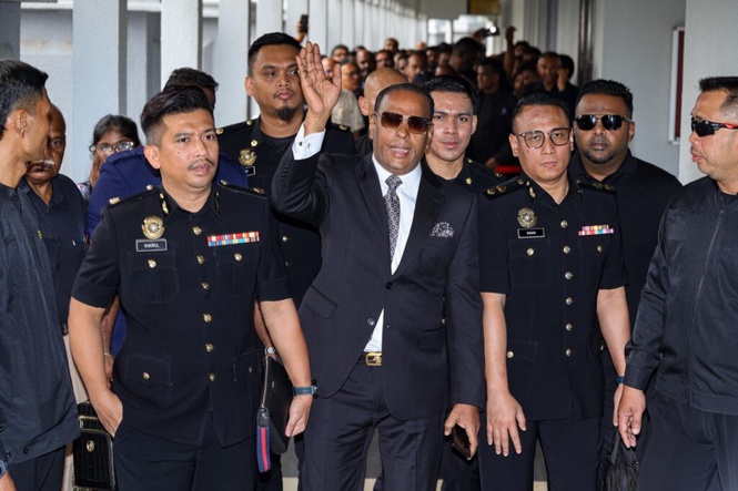 Image from: Saravanan diikat jamin RM450,000, tekad bersih nama