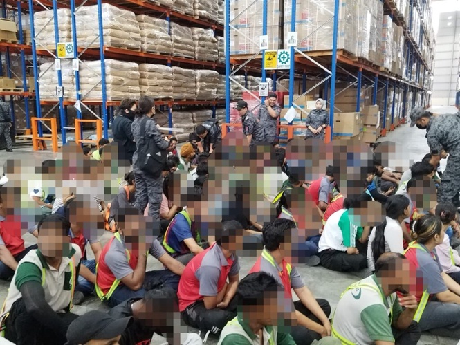 Image from: Pengawal Myanmar cedera kepala jatuh pagar lari serbuan