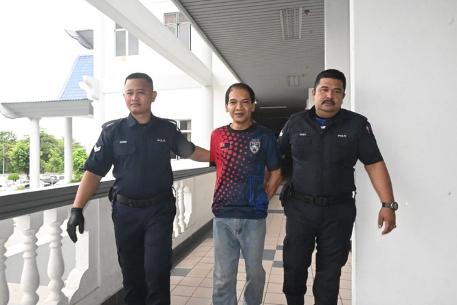 Image from: Senyum selepas didakwa tunjuk kemaluan pada jururawat