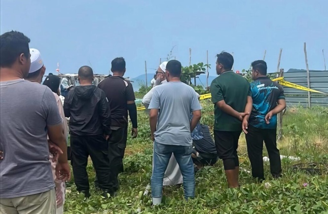 Image from: Dua maut terkena renjatan elektrik di kolam ikan