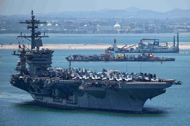 Image from: 8 cubaan ambil nyawa sendiri di atas kapal USS Abraham Lincoln