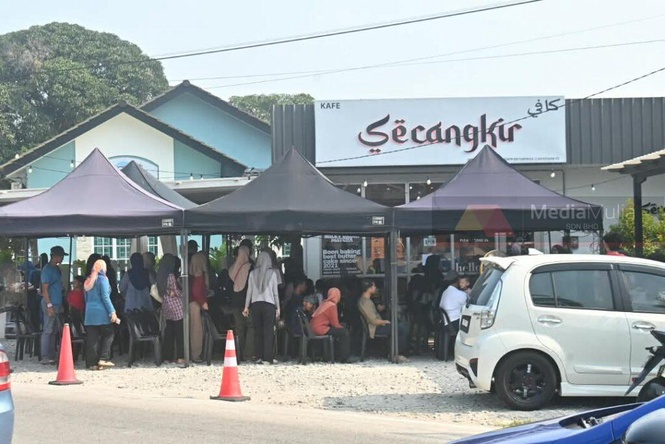 Image from: ‘Ramai call, minat ambil alih Secangkir Cafe’