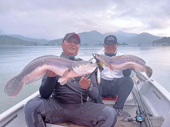 Image from: Mengilat di Temenggor selepas gempa bumi