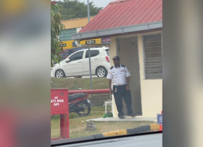 Image from: Abang jaga Hospital Kajang ‘dicari’, dipuji ringan tulang